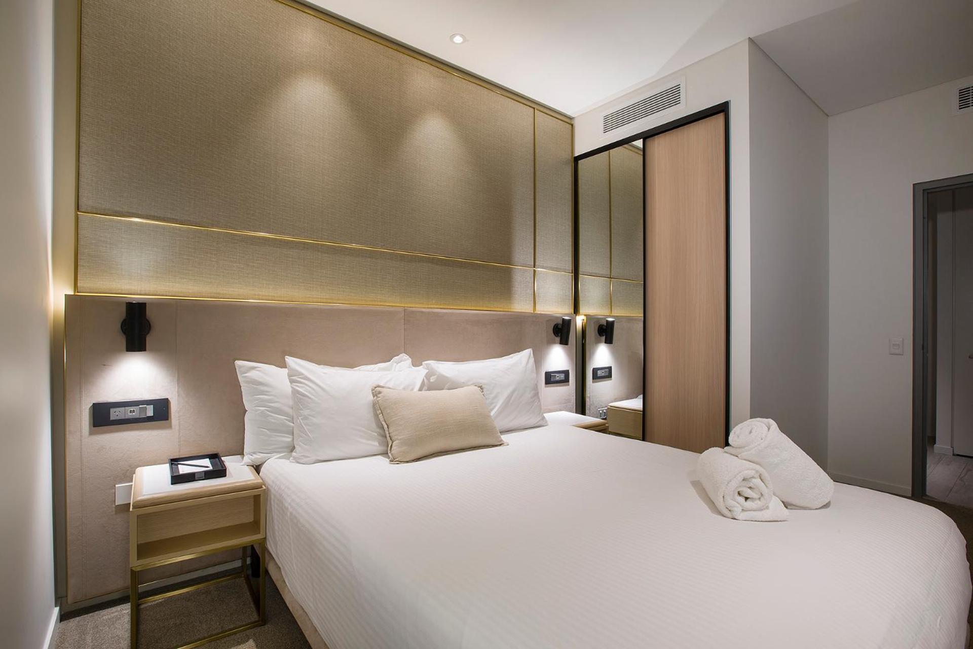One Global Square Hotel